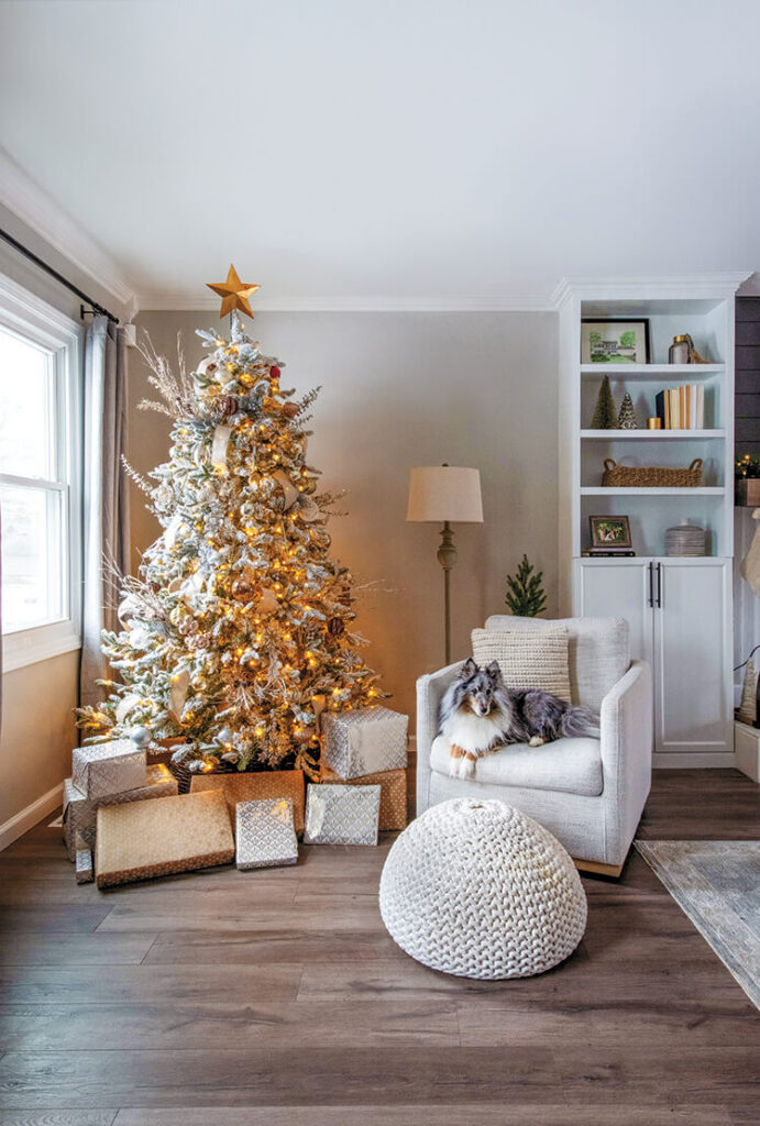 rustic palette in sitting room Christmas tree with neutral pouf
