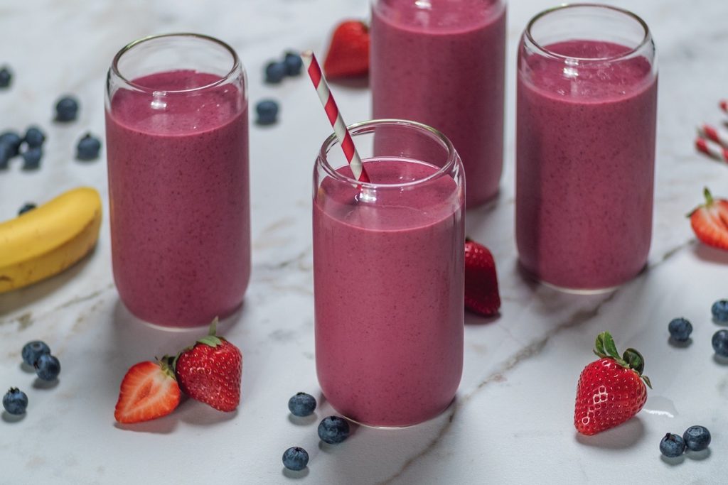 Green Tea Berry Banana Smoothies