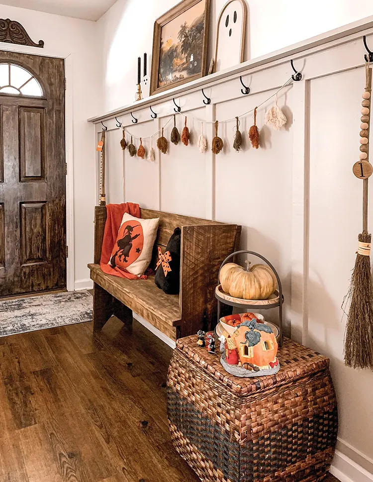 entryway of Lynn Langford's fall home