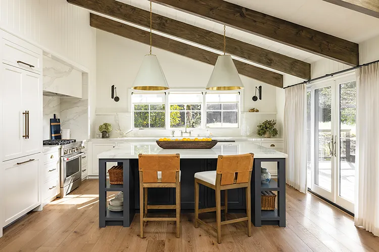 farmhouse meets vineyard style kitchen