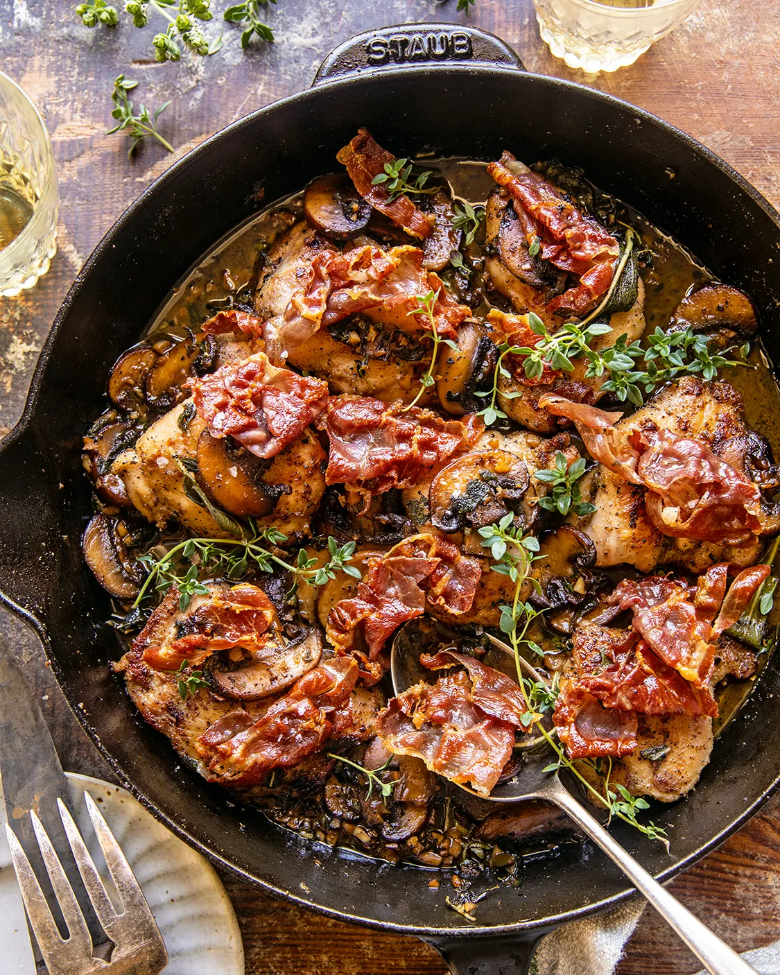 garlic mushroom chicken skillet