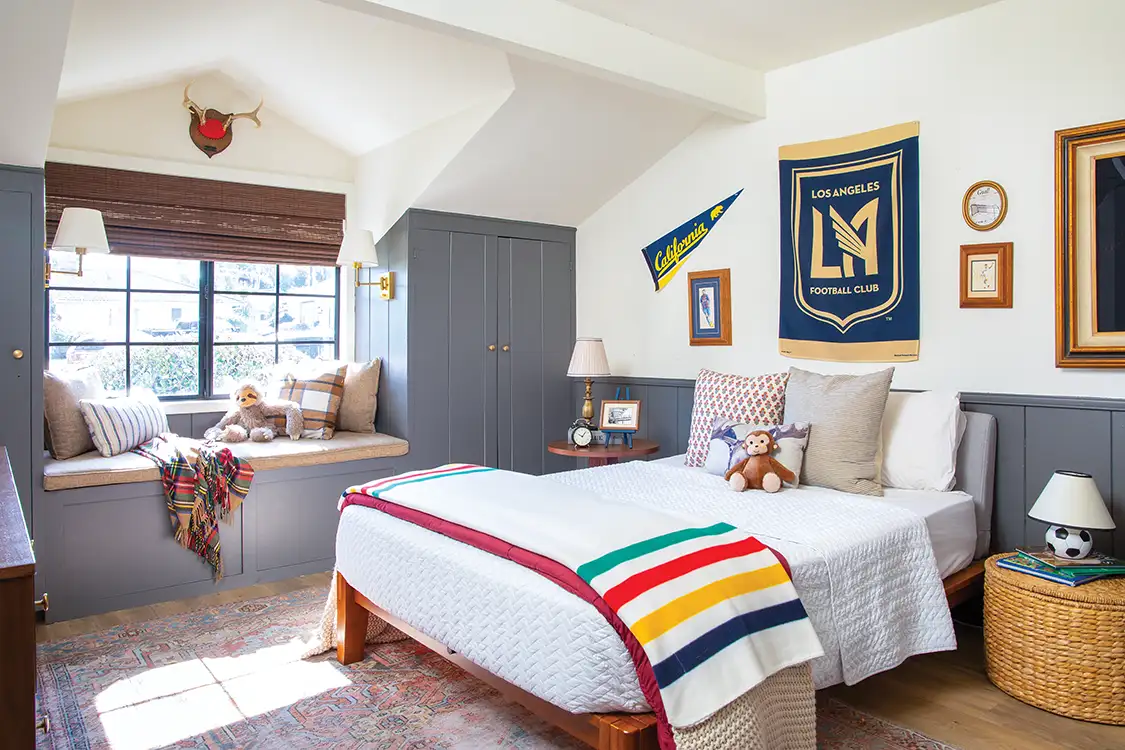 kids room with built in window bench